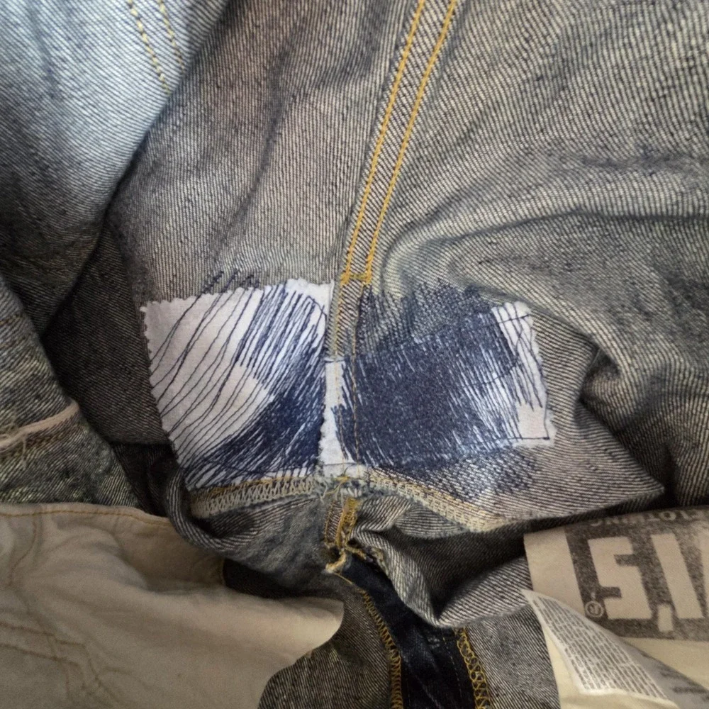 Levis 11819 important